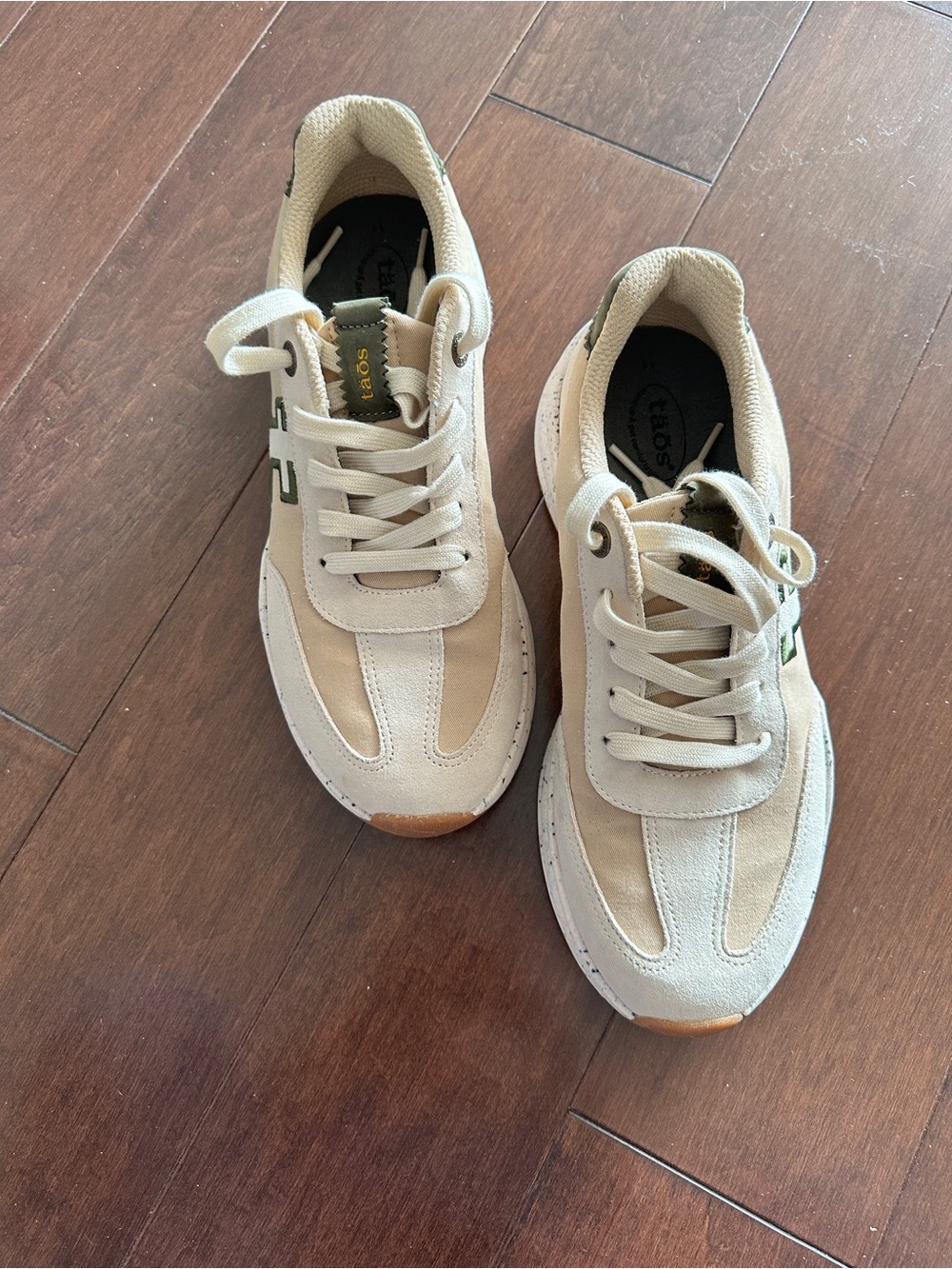Taos Women's Titan Sneakers Size 11 - Picture 16 of 16